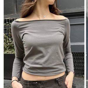 bundle of 2 Bonnie tops 🤍 brandy mellville